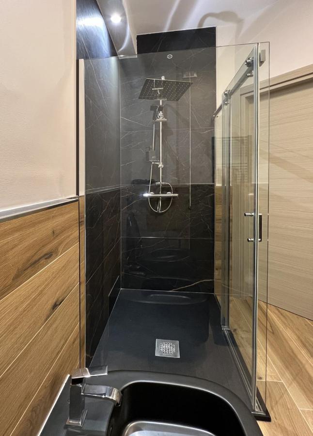 Double or Twin Room Private Bathroom